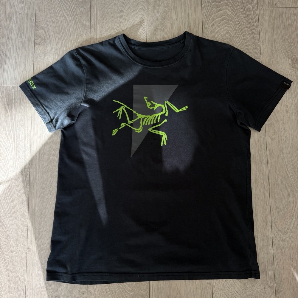 Arc'teryx Big Logo Tee Shirt Small Black RARE DESIGN